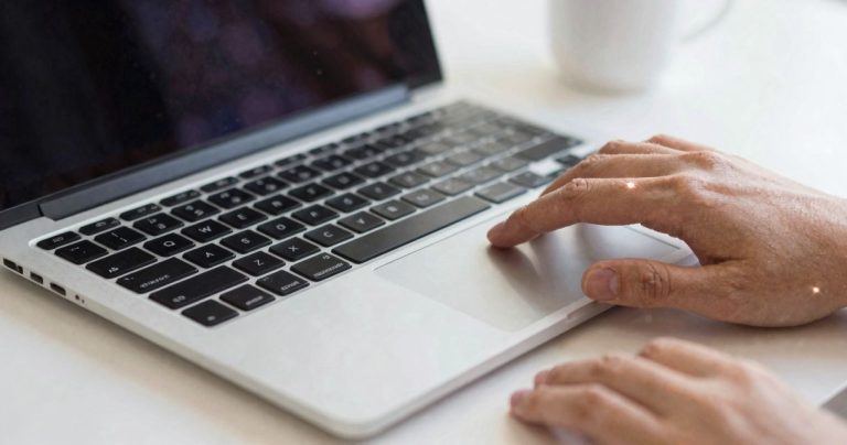 clic droit sur mac : activez et personnalisez votre trackpad